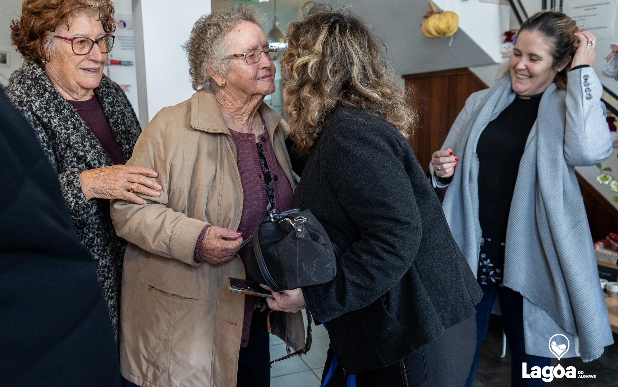 Entrega de Presentes de Natal ao Centro Sénior de Carvoeiro