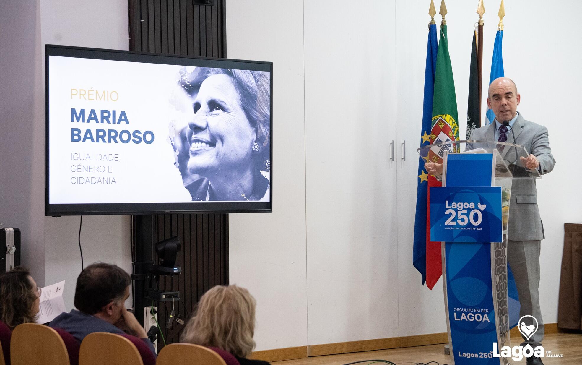 Lagoa atribui o Prémio Maria Barroso 2022/2023 a Rosa Monteiro