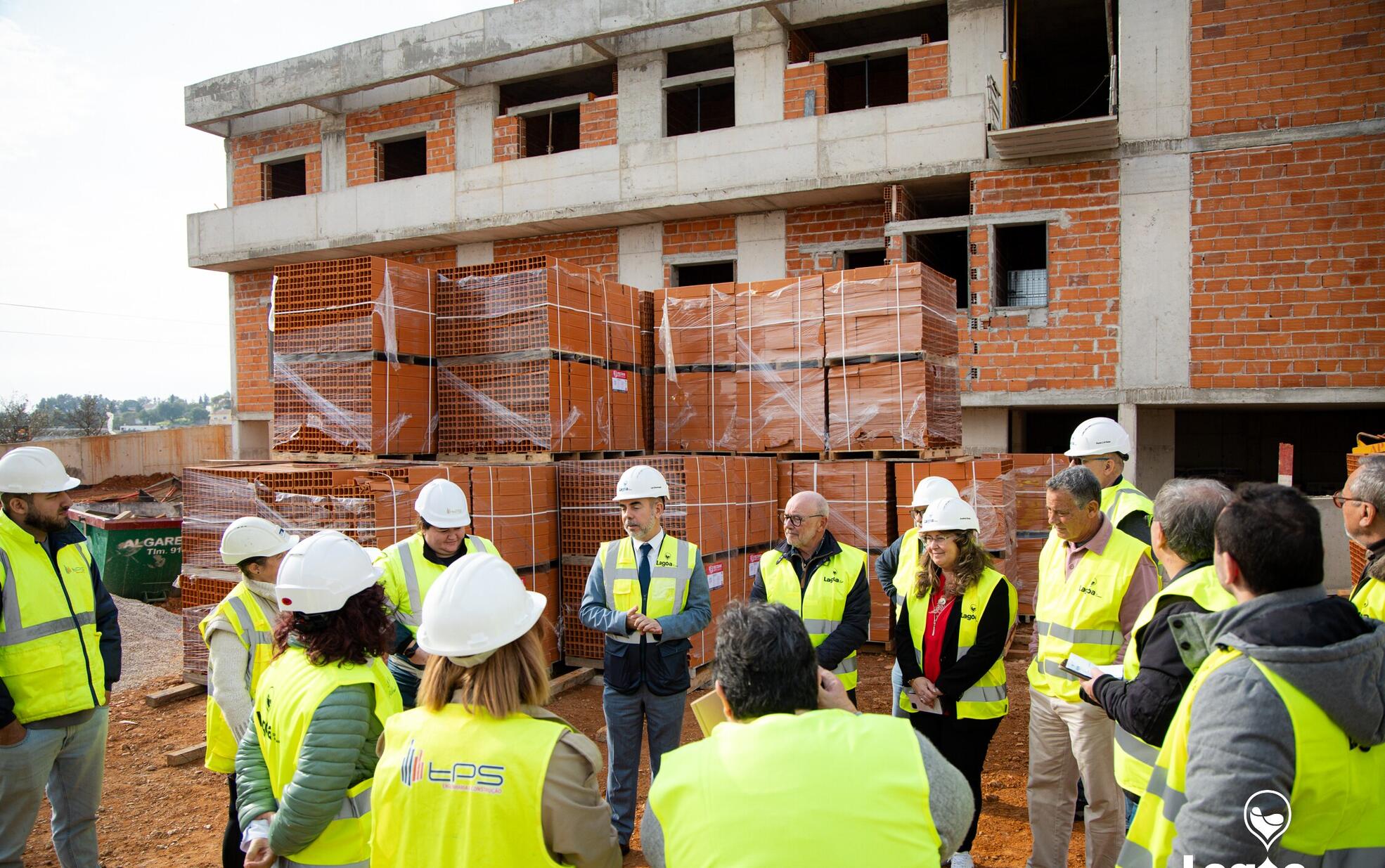 Visita às Obras no Concelho de Lagoa Contou com a Participação de Deputados da Assembleia Municip...